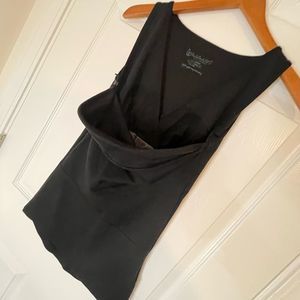 Lalabu medium black sleeveless shirt